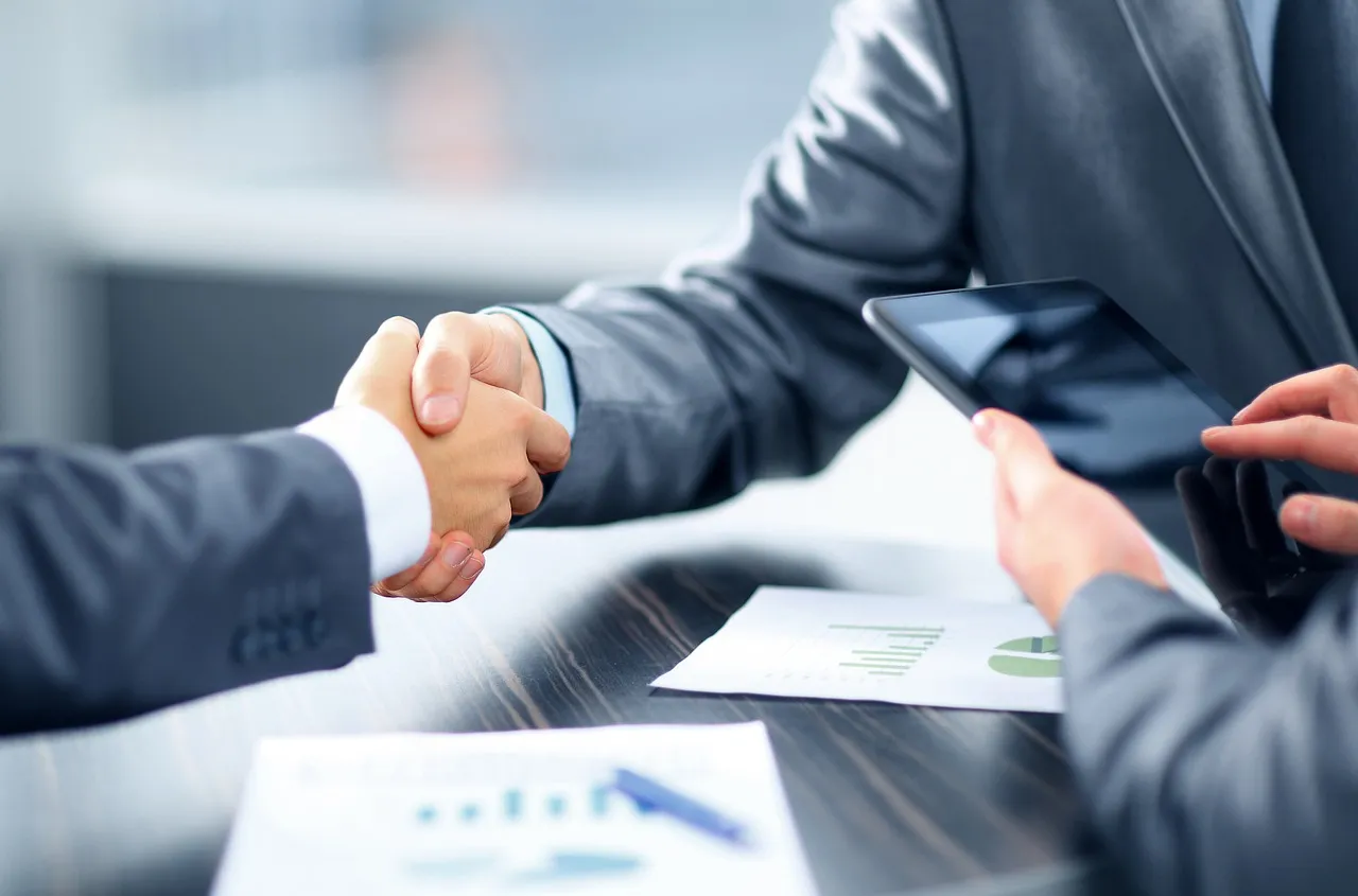Photo showing finance, bank and banking.