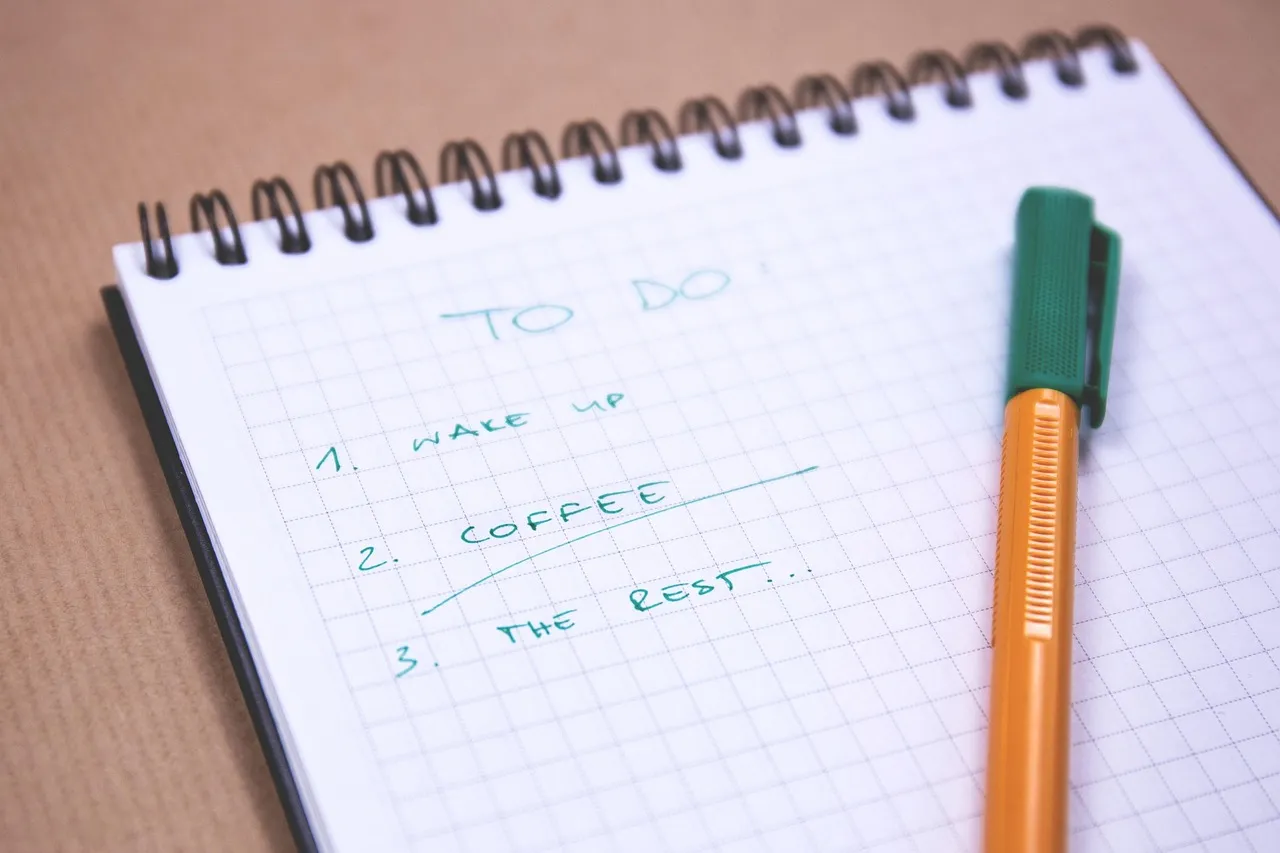 Photo showing to do, list, checklist and notepad.